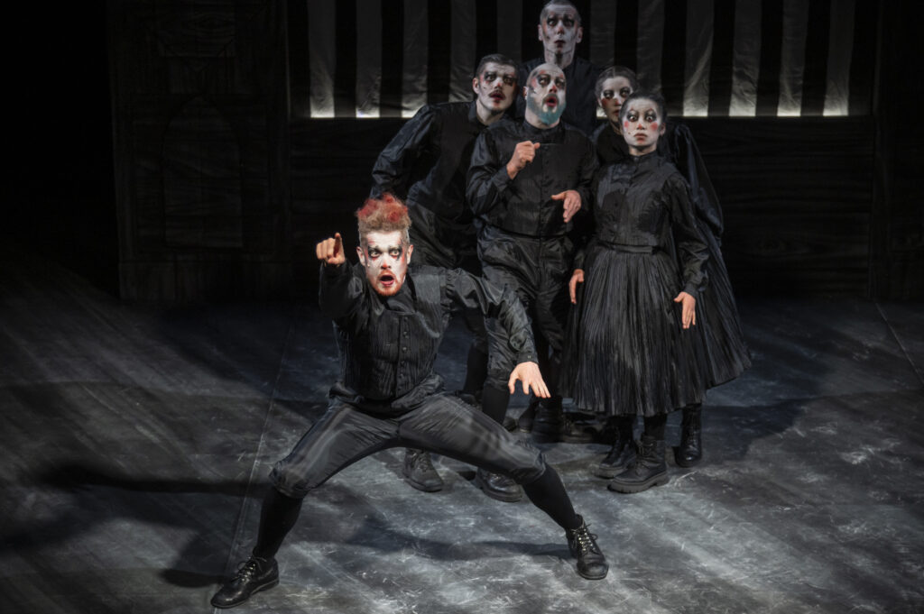 frank-alexander-engel--figurentheater-regie-puppen-kostueme-ausstattung--die-geierwally--von-hillern-wilhelmine—theater-ingolstadt--2025--bild-1.jpg