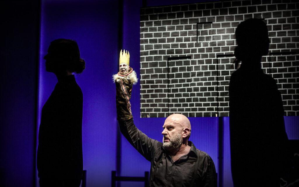 frank-alexander-engel--figurentheater-regie-puppen-kostueme-ausstattung--koenig-lear--william-shakespeare--theater-waidspeicher--2017-bild-jpg.5